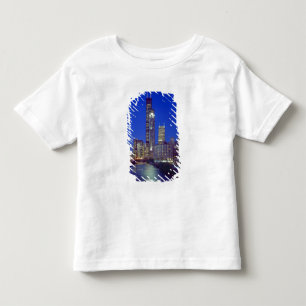 Chicago, Illinois, Skyline bei Nacht mit Chicago Kleinkind T-shirt