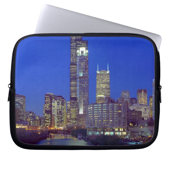 Chicago, Illinois, Skyline nachts mit Chicago Laptopschutzhülle (Vorderseite)