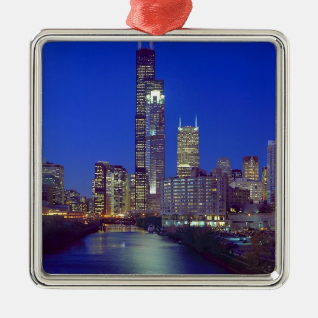 Chicago, Illinois, Skyline nachts mit Chicago Silbernes Ornament (Vorne)