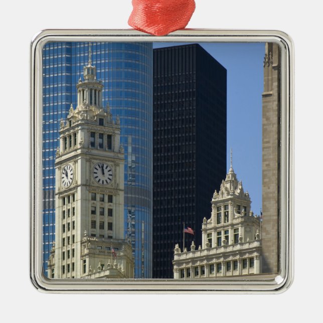 Chicago, Wrigley Gebäude mit Trump Hotel & Silbernes Ornament (Vorne)