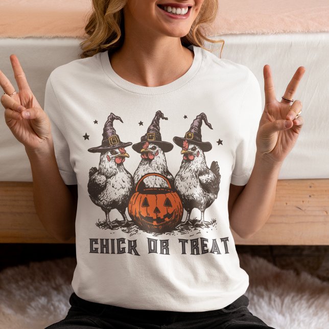 Chick or Treat Chicken Halloween Tri-Blend Shirt (Von Creator hochgeladen)