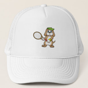 Chien à Tennis avec raquette de tennis & Casquette