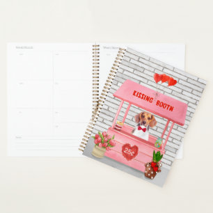 Chien beagle Valentine's Day Kissing Booth