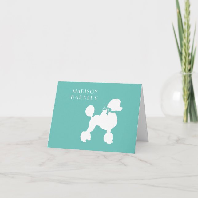 Chien de caniche Français (Devant)