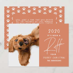 Chien de Noël drôle ruff année dans la carte d'exa