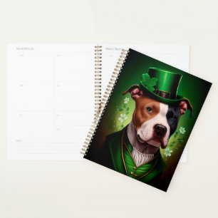 Chien du Staffordshire américain à la St. Patrick'