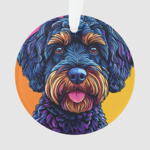 Chien heureux sur fond coloré