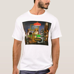 Chiens jouant le T-shirt de tisonnier