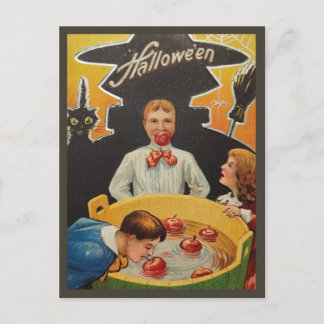 Children Apple Bobbing - Vintages Halloween Postkarte