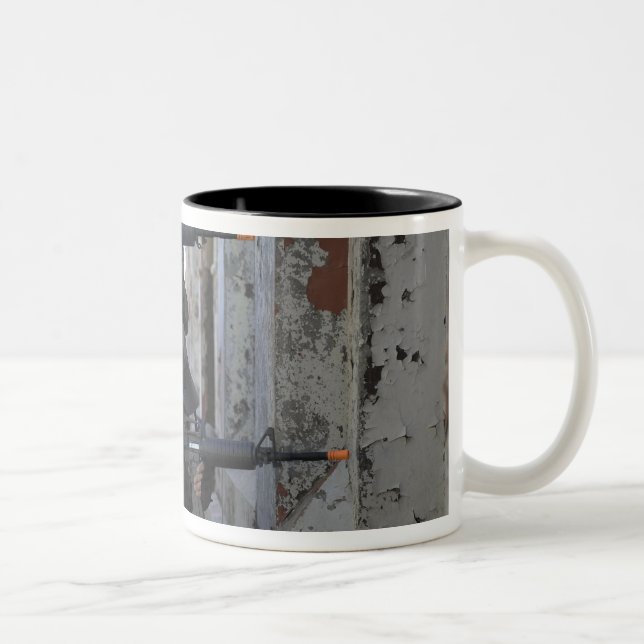 chilenische Marines Zweifarbige Tasse (Rechts)