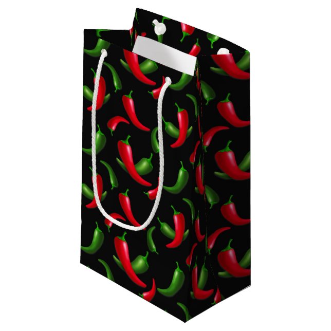 Chili Paprikaschoten Muster kleine Geschenktasche Geschenktüte (Vorderseite Schrägansicht)