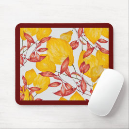 Chili und Turmerin auf einem Mauspad