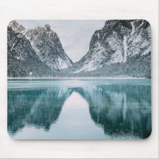 Chill Mountain Lake Mauspad