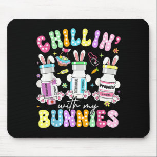 Chillen mit Kaninchen Apothekenhelferin Ostern Mousepad
