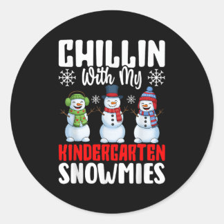 Chillin mit meinem Kindergarten Snowmies Funny Kin Runder Aufkleber