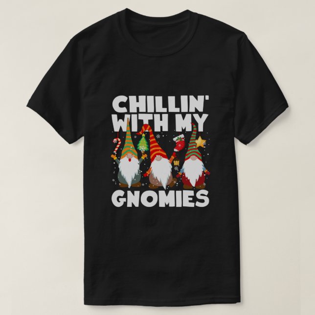 Chillin' mit meinen Gnomen drei Gnomen Weihnachten T-Shirt (Design vorne)