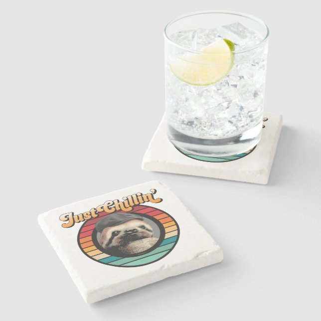 Chillin’ Sloth Steinuntersetzer (Seitenansicht)