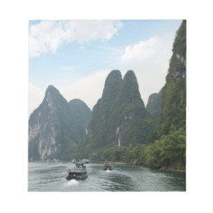 China, Guilin, Li-Fluss, Flussboote säumen den Notizblock