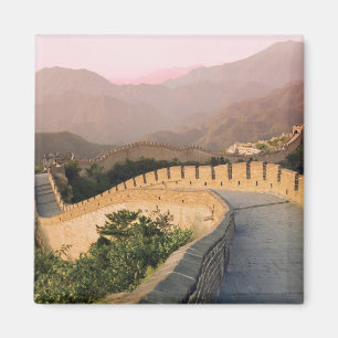 China, Kreis Huairou, Sonnenuntergang über der Magnet
