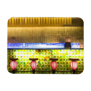 China, Shanghai. Bar im Xin Tian Di Bar 2 Magnet