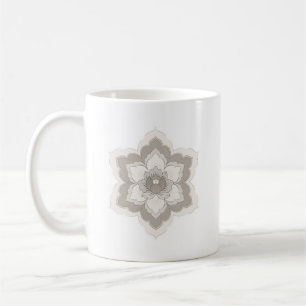 Chinesische Baoxiang-Blume in minimalistem Beige u Kaffeetasse