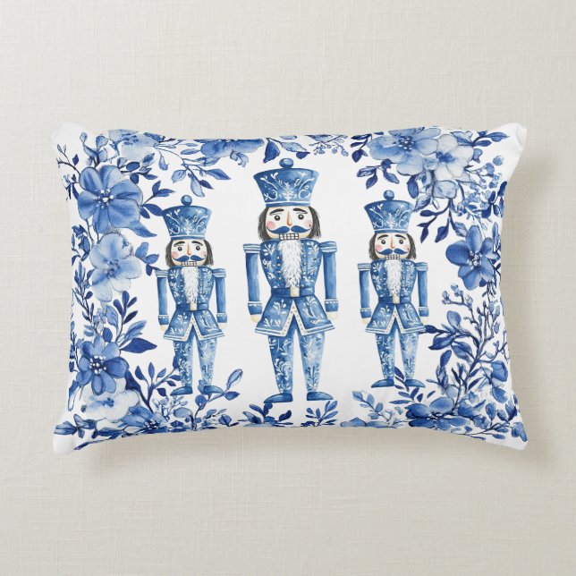 Chinoiserie Blue White Floral Nutcracker Soldiers Dekokissen (Vorderseite)