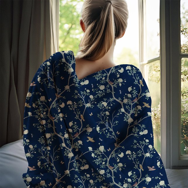 Chinoiserie-Kameliengarten-Monogramm  Fleecedecke (Camellia Garden Fleece Blanket)