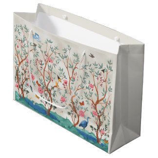 Chinoiserie Mural with Heron and Flowering Trees Große Geschenktüte