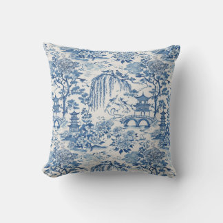 Chinoiserie Pagoda and Birds Blue Floral Design Kissen
