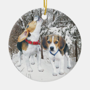 Chiots de beagle de neige en ornement de Noël en