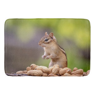 Chipmunk mit Erdnüssen Badematte