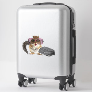 Chipmunk trägt eine Sonnenbrille und hält Gepäck. Aufkleber