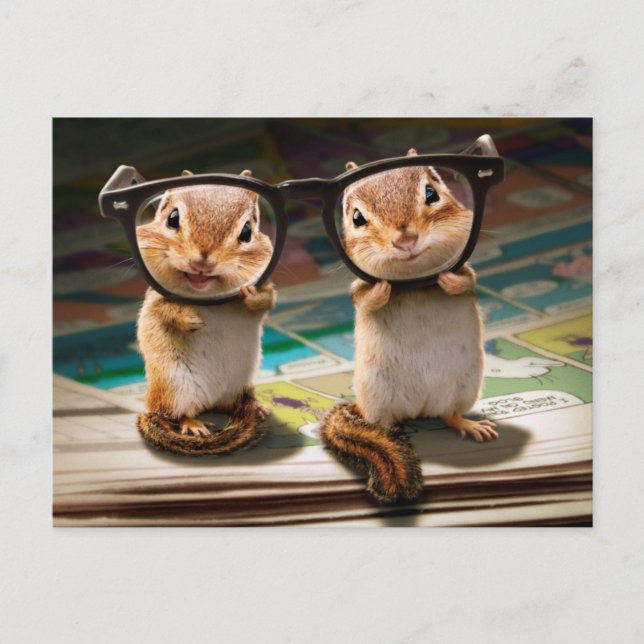 Chipmunks in Reading Glasses Einladungspostkarte (Vorderseite)