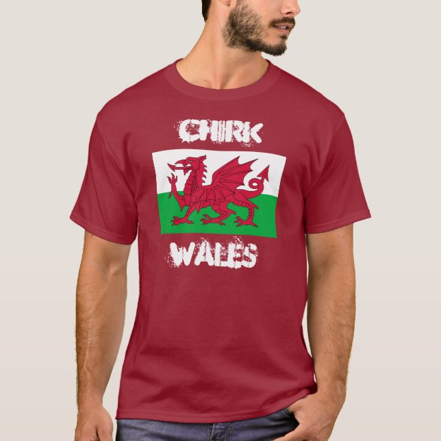 Chirk, Wales mit walisischer Flagge T-Shirt (Vorderseite)