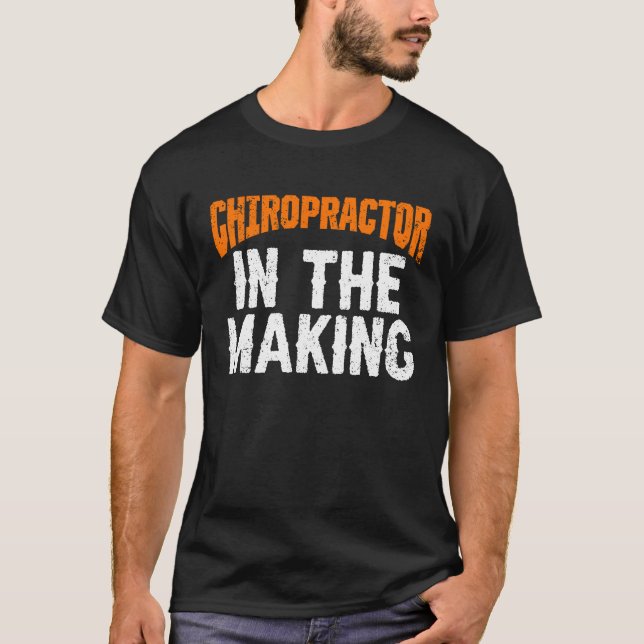 Chiropractic Spine Treatment Likable Spinal Chirop T-Shirt (Vorderseite)