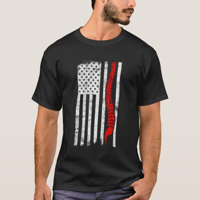 Chiropraktiker Amerikanische Flagge Chiropraktiker T-Shirt (Vorderseite)