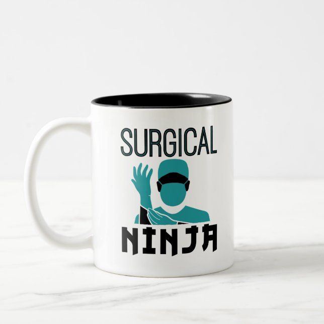 Chirurgischer Ninja Scrub Tech Technologe Zweifarbige Tasse (Links)
