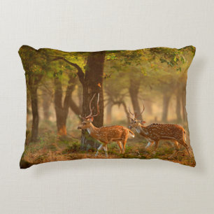 Chital oder cheetal, Achsachse, gepunktete Hirsche Dekokissen