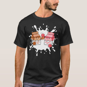 Choccy Milch vs Erdbeermilch Japanische Kawaii Mil T-Shirt