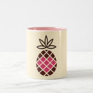 Chocolate Pineapple with Pink Heart Zweifarbige Tasse