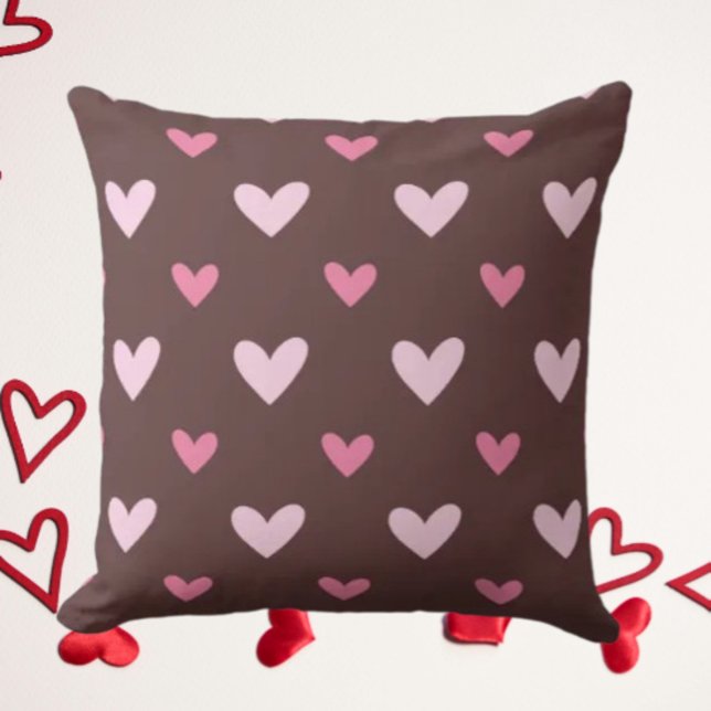 Chocolate & Pink Heart Pattern Throw Pillow Kissen (Von Creator hochgeladen)