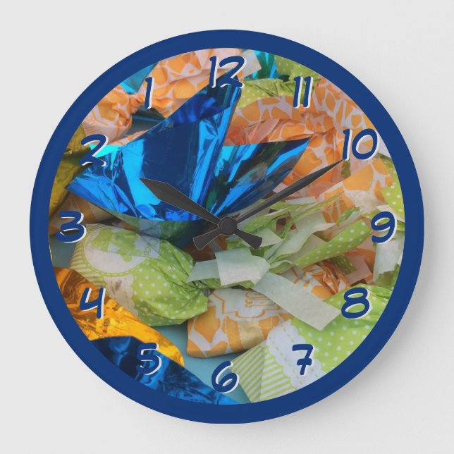 Chocotejas at the Feria in Peru Backward Clock Große Wanduhr (Vorderseite)