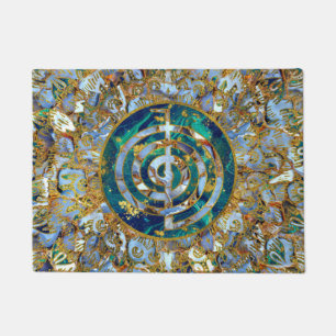Choku Rei Symbol in der Mandala auf Marmor und Fußmatte