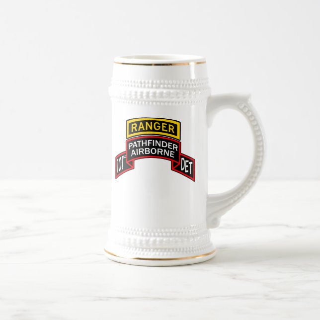 Chope À Bière 101st Orienteur Stein avec l'étiquette de garde (Droite)