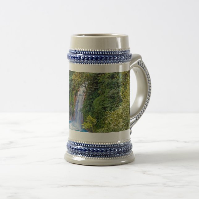 Chope À Bière Belle Cascade bleue relaxante unique dans la jungl (Devant droit)