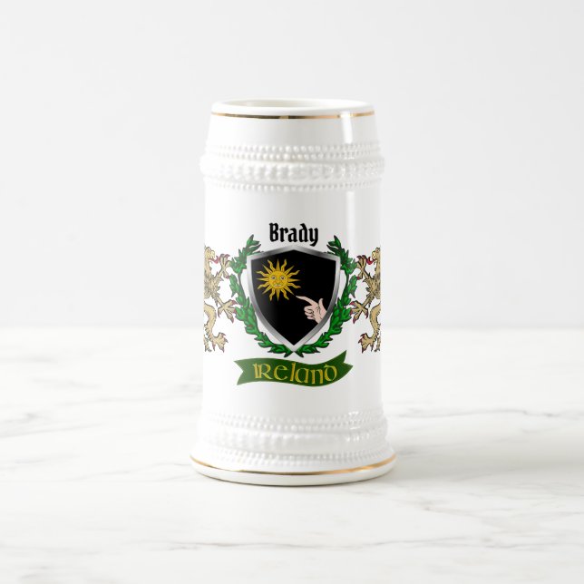 Chope À Bière Brady Irish Shield Nom personnalisé (Centre)