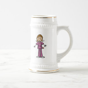 Chope À Bière Infirmière féminine aux traits moyens de peau