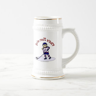Chope À Bière Joueuse de hockey féminin de Blonde