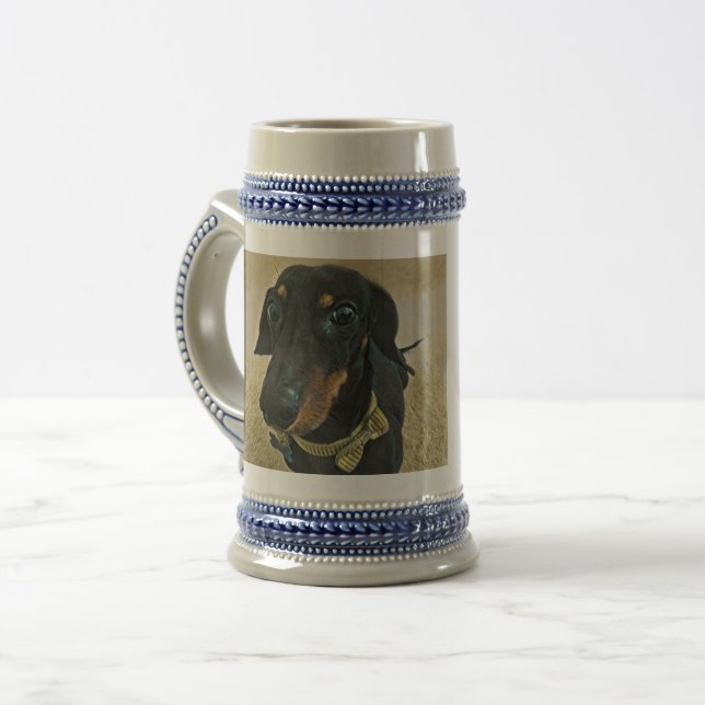 Chope À Bière LeBron la Dachshund Beer Stein (Devant gauche)