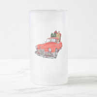 Santa Claus dans une vieille vieille voiture ancie